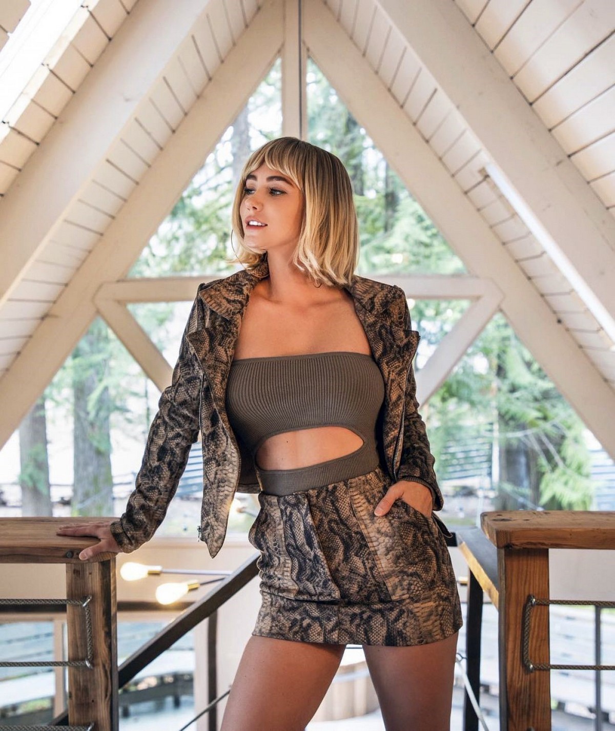 yasmina escort